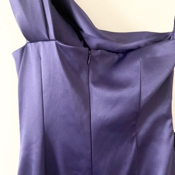 Eliza J One Shoulder Satin Dress with Beaded Detail in Purple - Size 6 - Picture 5 of 7